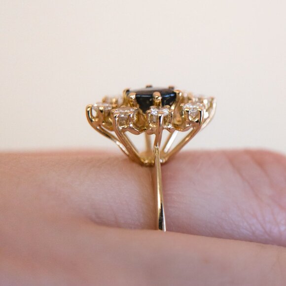 Appraised Jean-Thierry Bondt 18k Sapphire & Diamond Daisy Ring · Size 7.25 - Picture 8 of 14